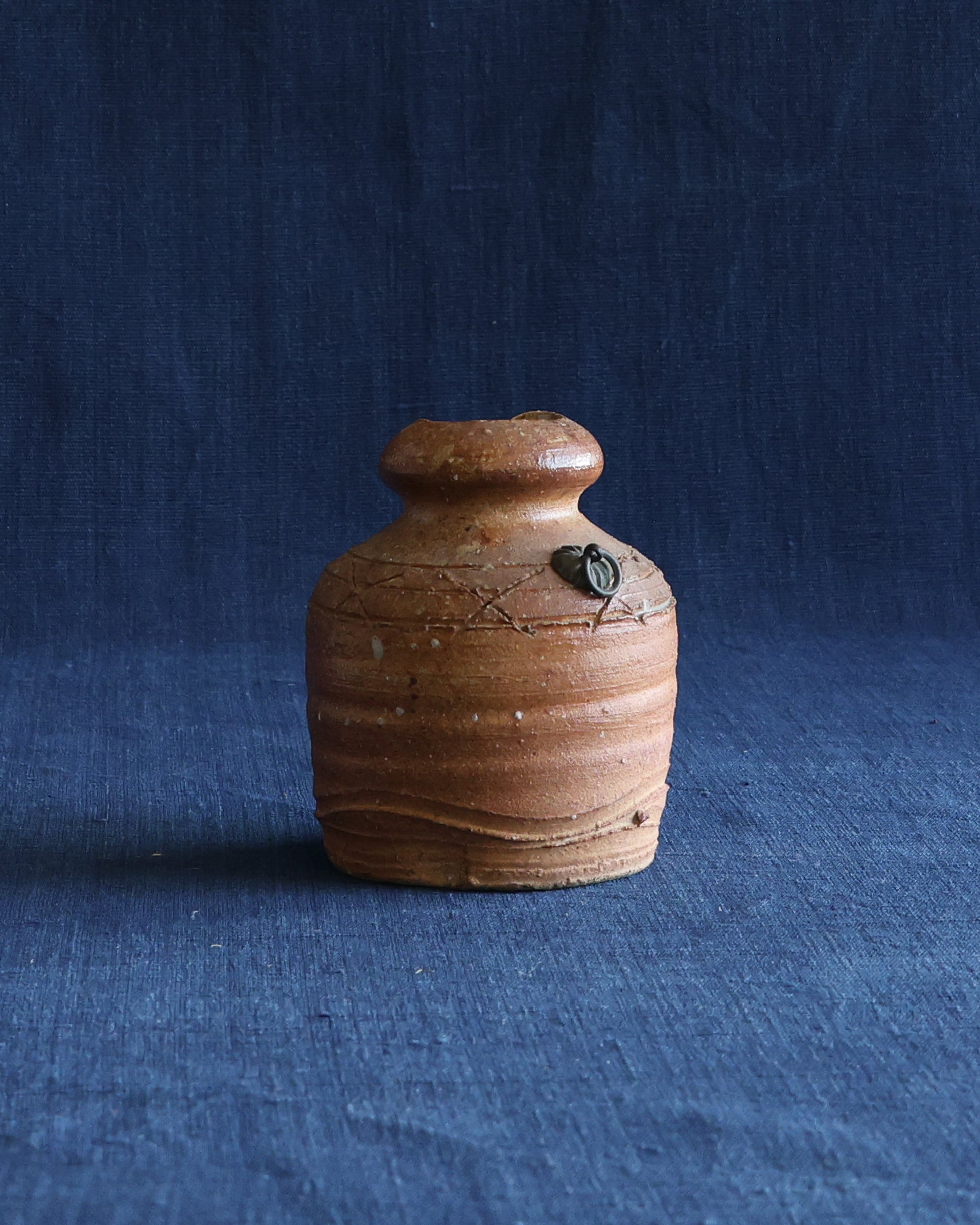 Shigarayaki Hanging Vase