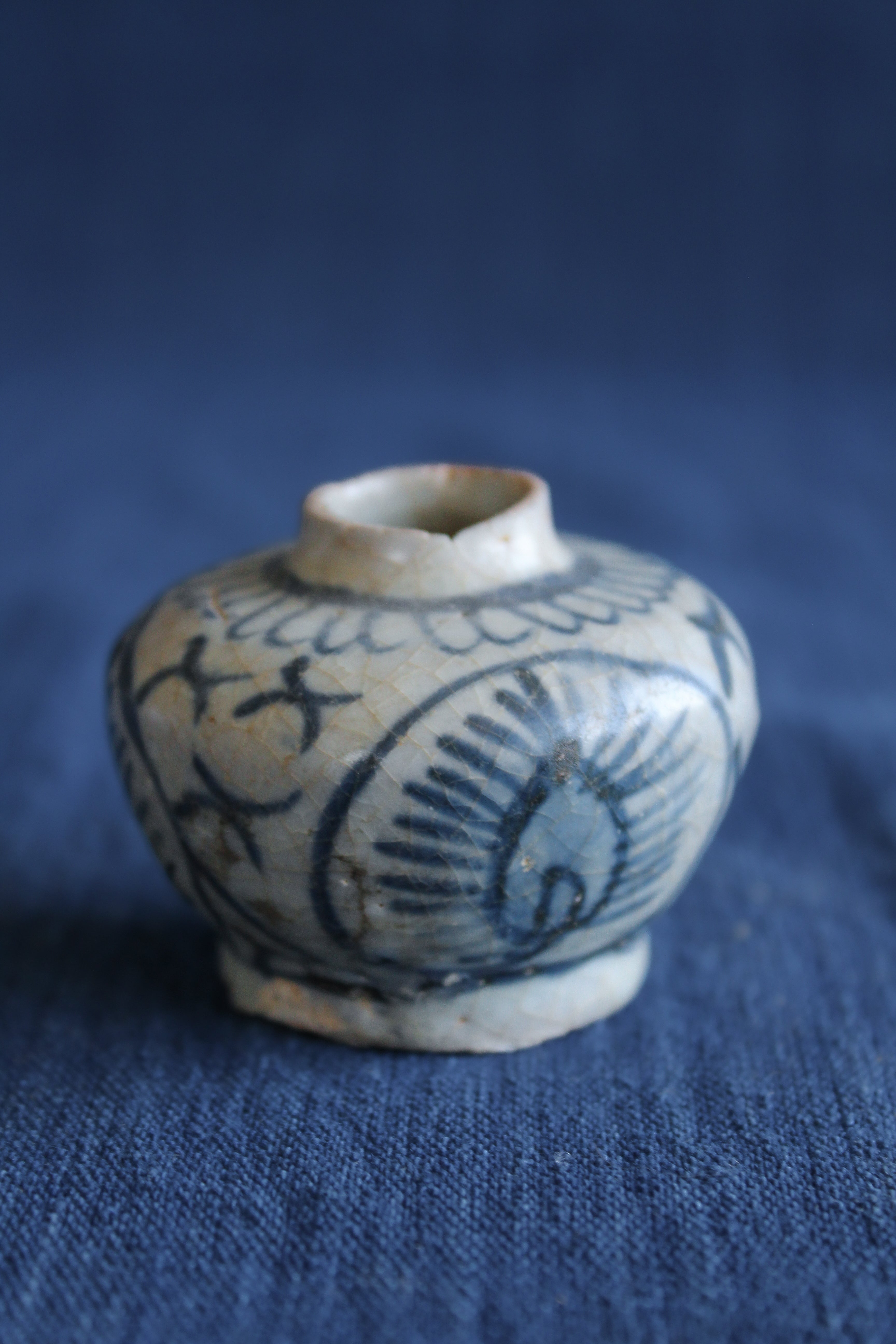 Small Vietnamese Jarlet, 15th Century